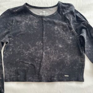 Hollister- long sleeve crop top, acid wash print